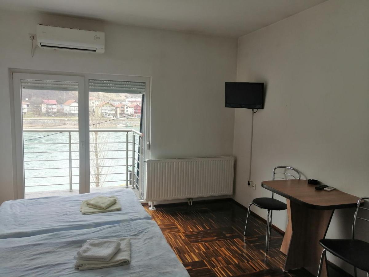Apartmani Simic Višegrad エクステリア 写真